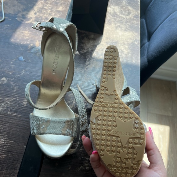 Jimmy choo authentic wedges, size 40.5 , never worn outside - Picture 5 of 7